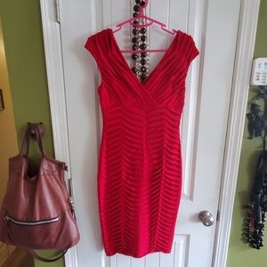 Fishtail pattern red dress